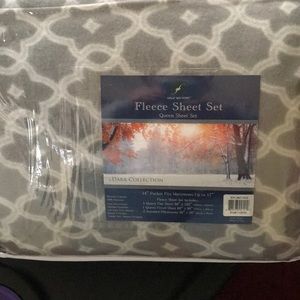 Queen sheet set